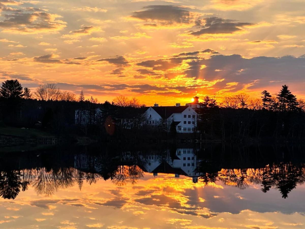 Welcome To The Lake Northwood Экстерьер фото