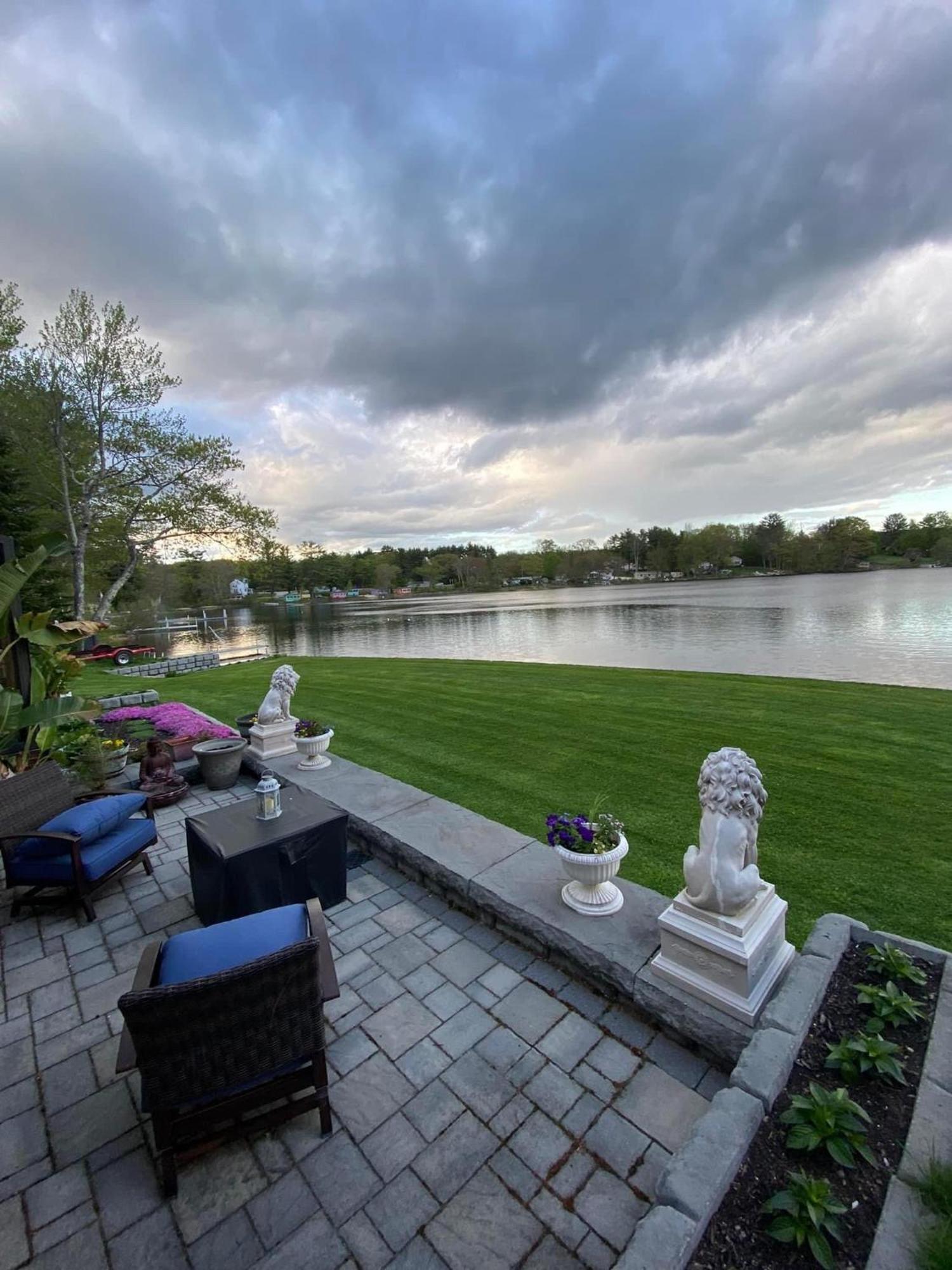 Welcome To The Lake Northwood Экстерьер фото