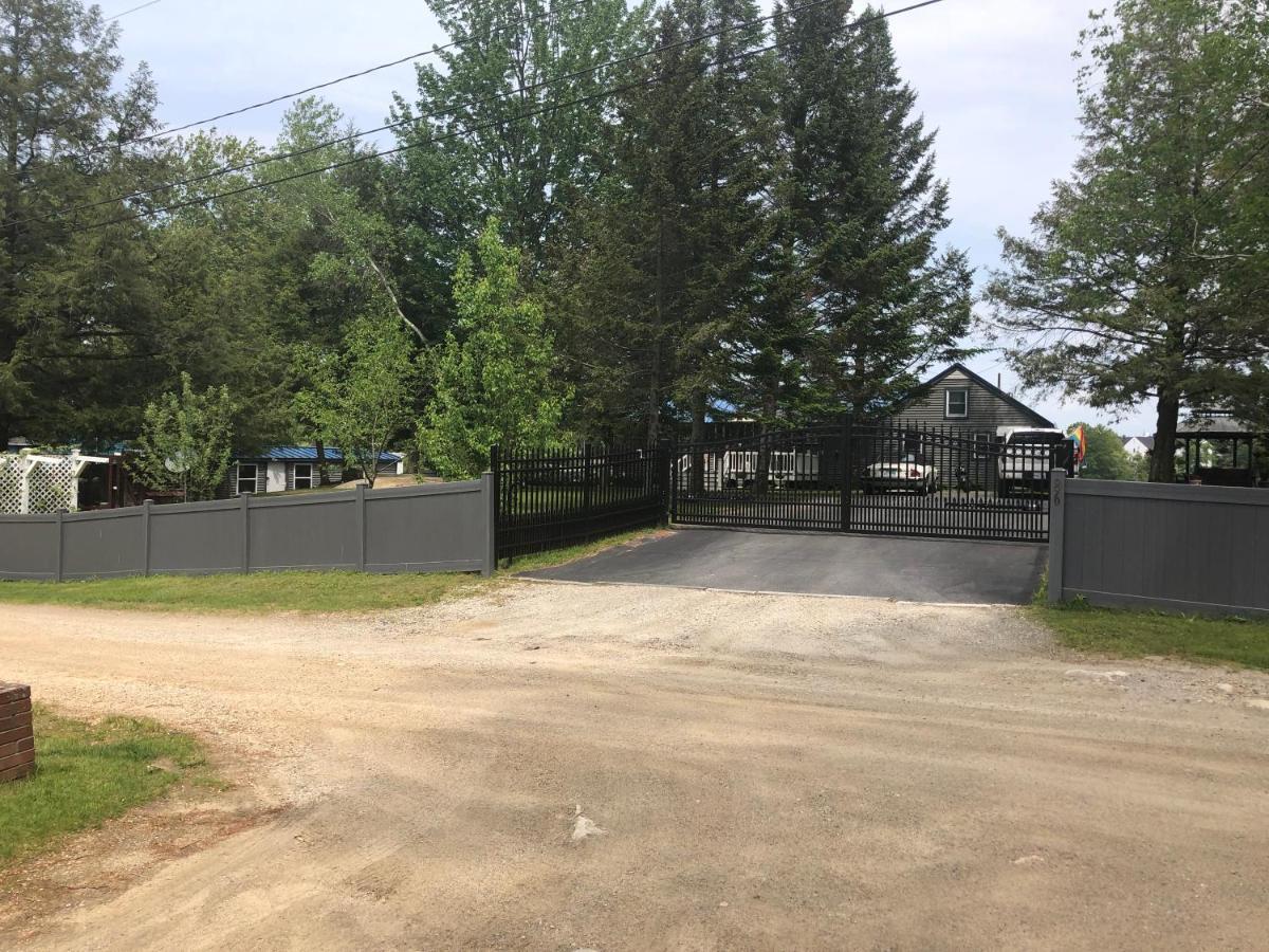 Welcome To The Lake Northwood Экстерьер фото